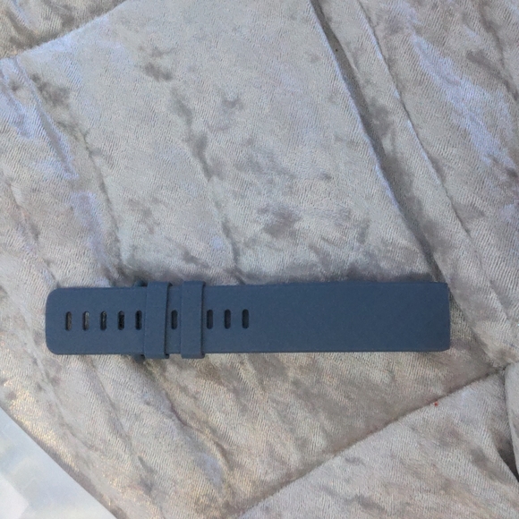 FITBIT (WOMEN'S LARGE) CHARGE 3 BAND BLUE/GREY MADE IN CHINA - Picture 3 of 6